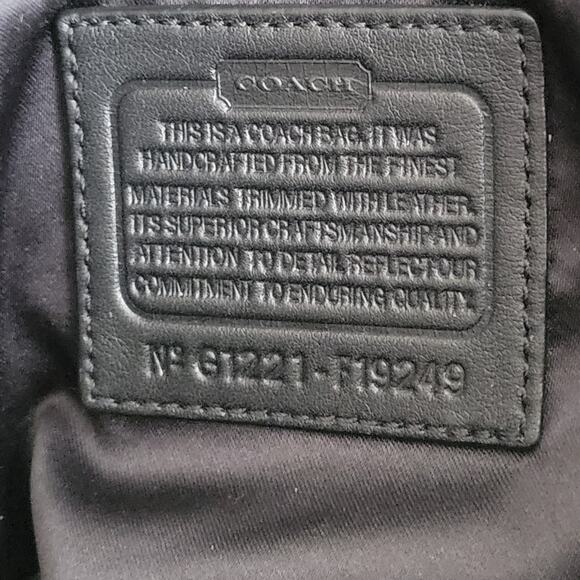 Coach Signature Gallery Beige/Gray Purse Bag Zipper Close Signature Leather Trim - Picture 7 of 16